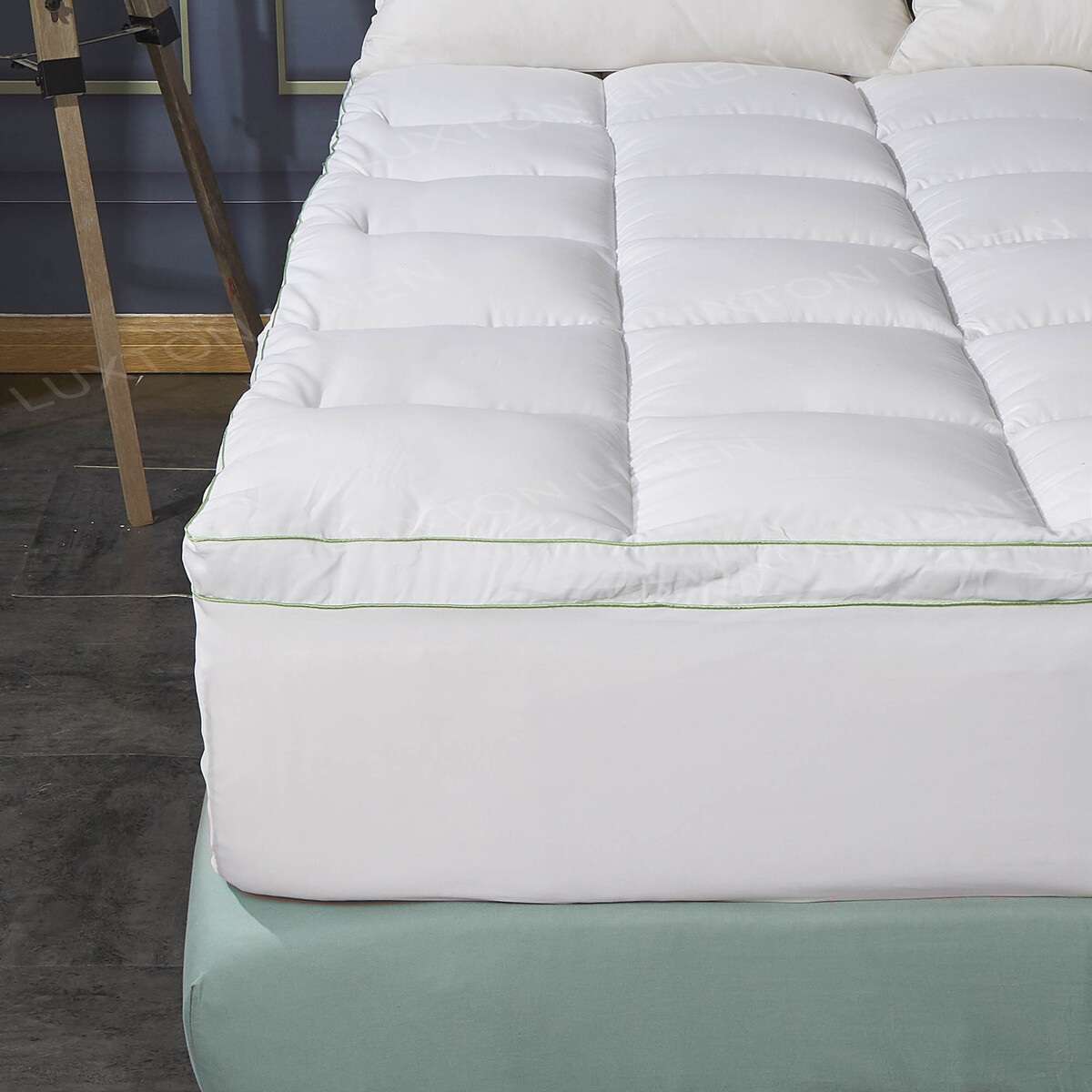 1000GSM Bamboo Mattress Topper Hotel Style with 5cm Gusset ( Queen / King /  Double / King Single / S