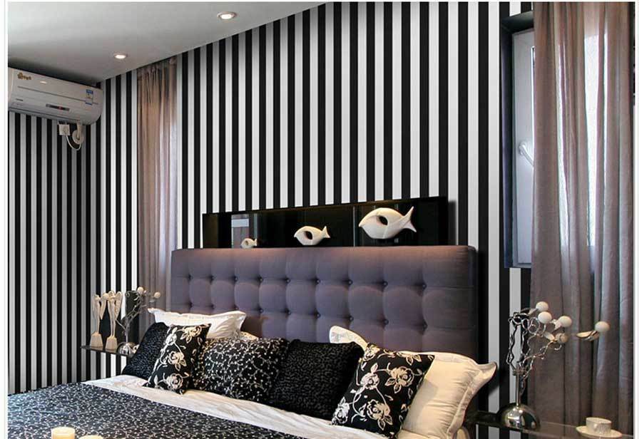 Classic Black And White Striped Wallpaper