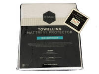 Double  size Towelling Waterproof Mattress Protector (White)